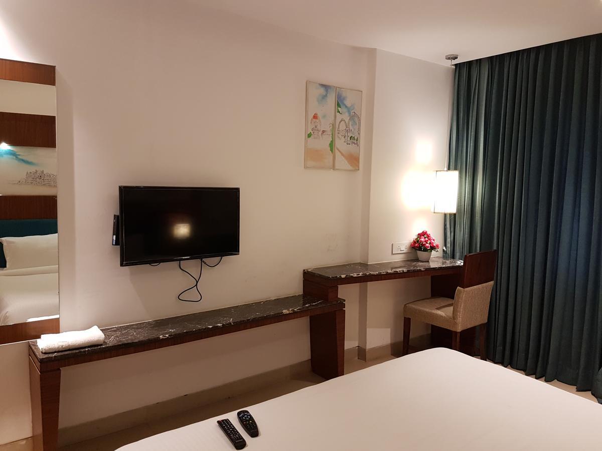 Urvashi Residency Hotel Chennai Eksteriør billede