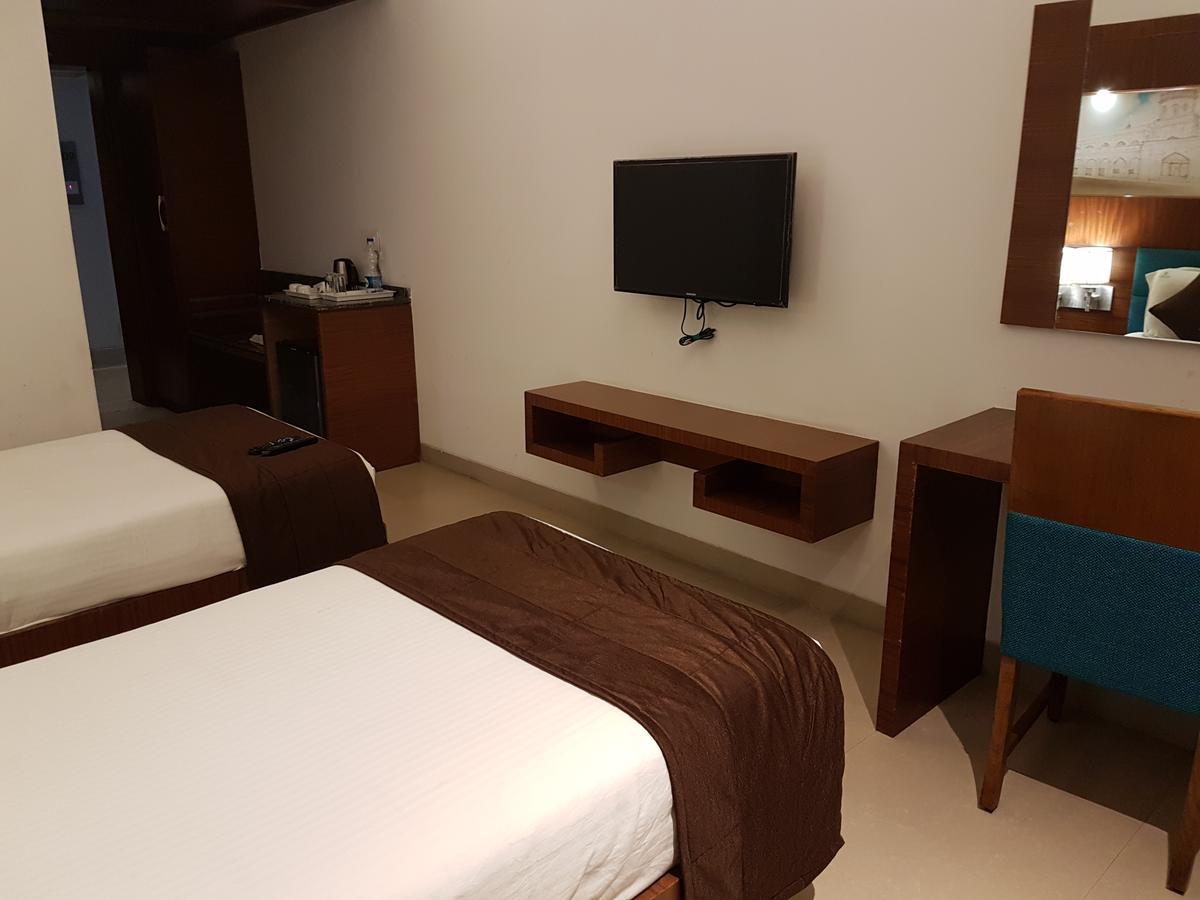 Urvashi Residency Hotel Chennai Eksteriør billede