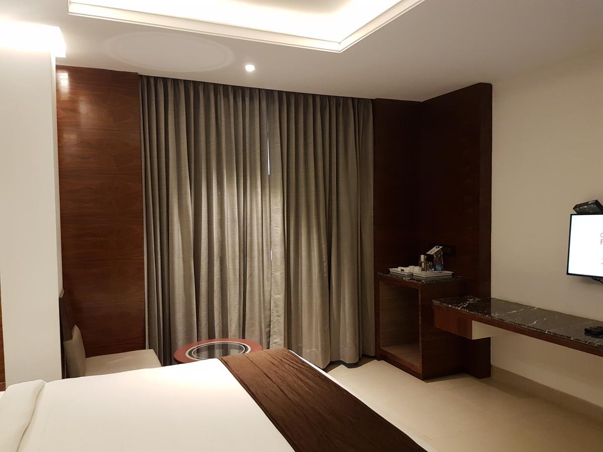 Urvashi Residency Hotel Chennai Eksteriør billede