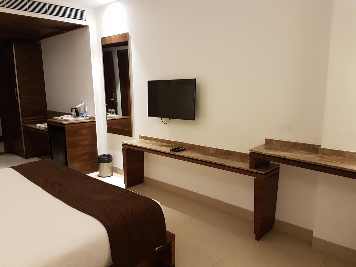 Urvashi Residency Hotel Chennai Eksteriør billede